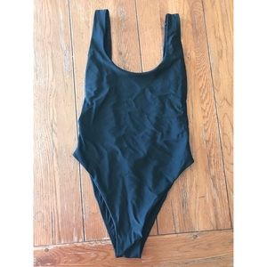 AERIE ONE PEICE SWIM - SM